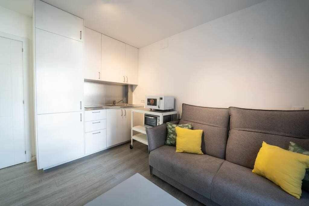 1 Room Atico Pedregalejo Малага Екстер'єр фото