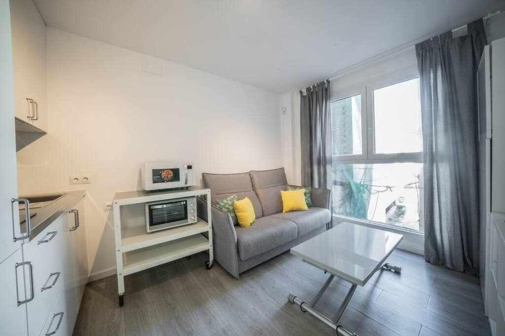 1 Room Atico Pedregalejo Малага Екстер'єр фото